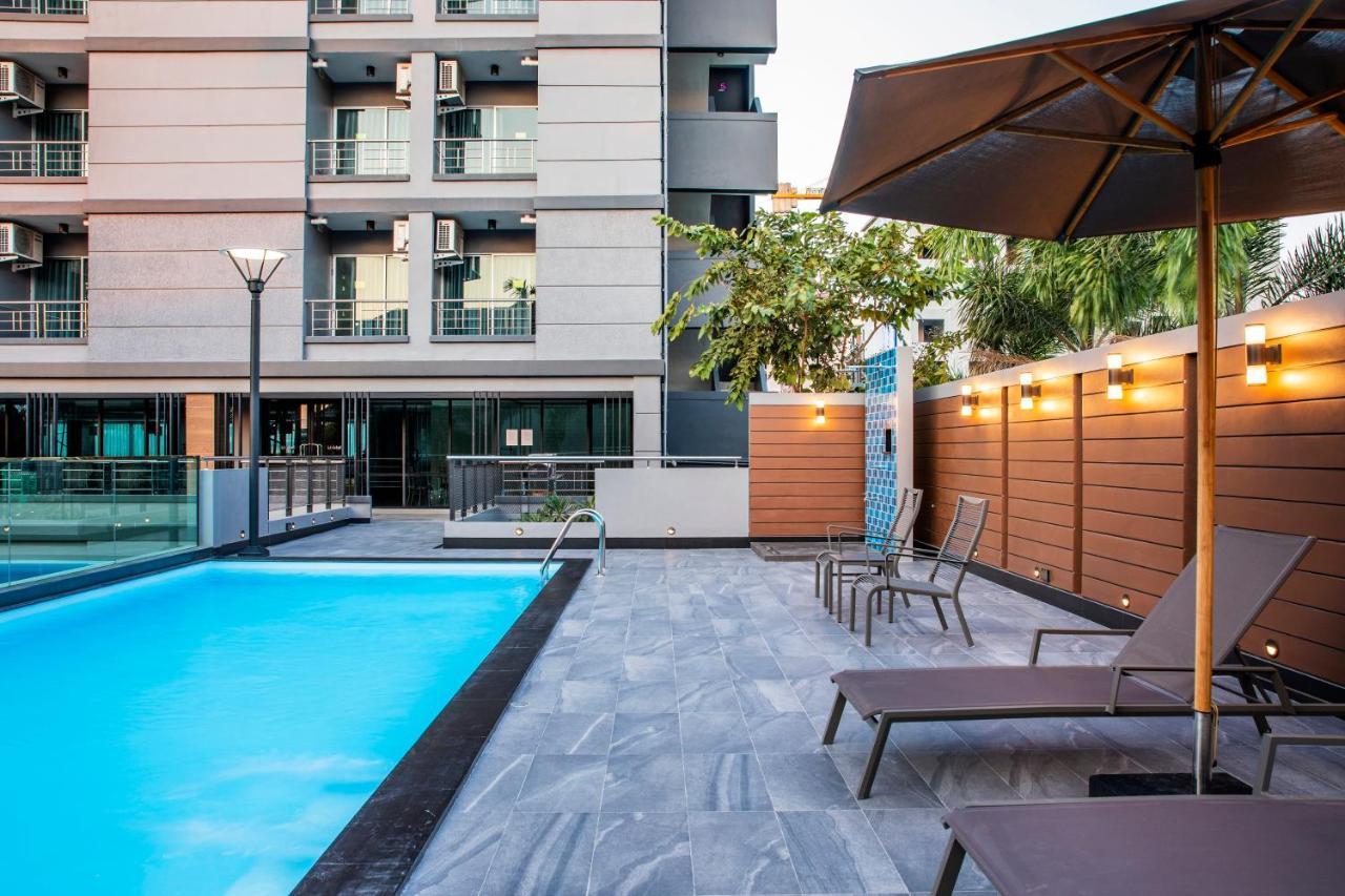 Livotel Hotel Hua Mak Bangkok Exterior photo